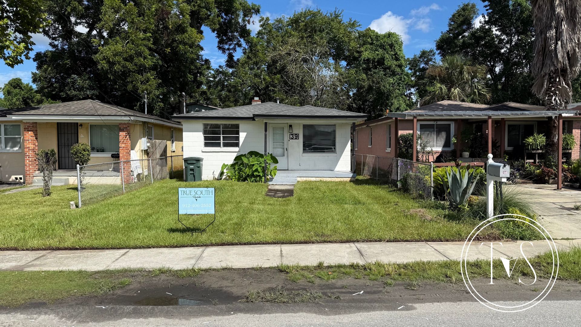 Savannah House: 39 Lissner Avenue