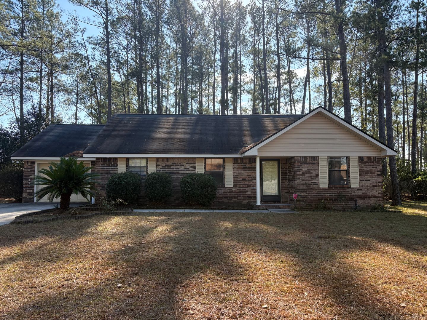 Hinesville House: 705 Robin Hood Drive