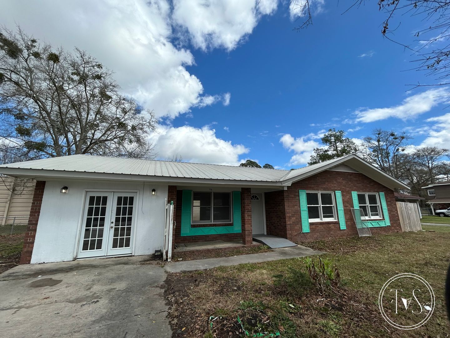 Hinesville House: 720 Bacon Road