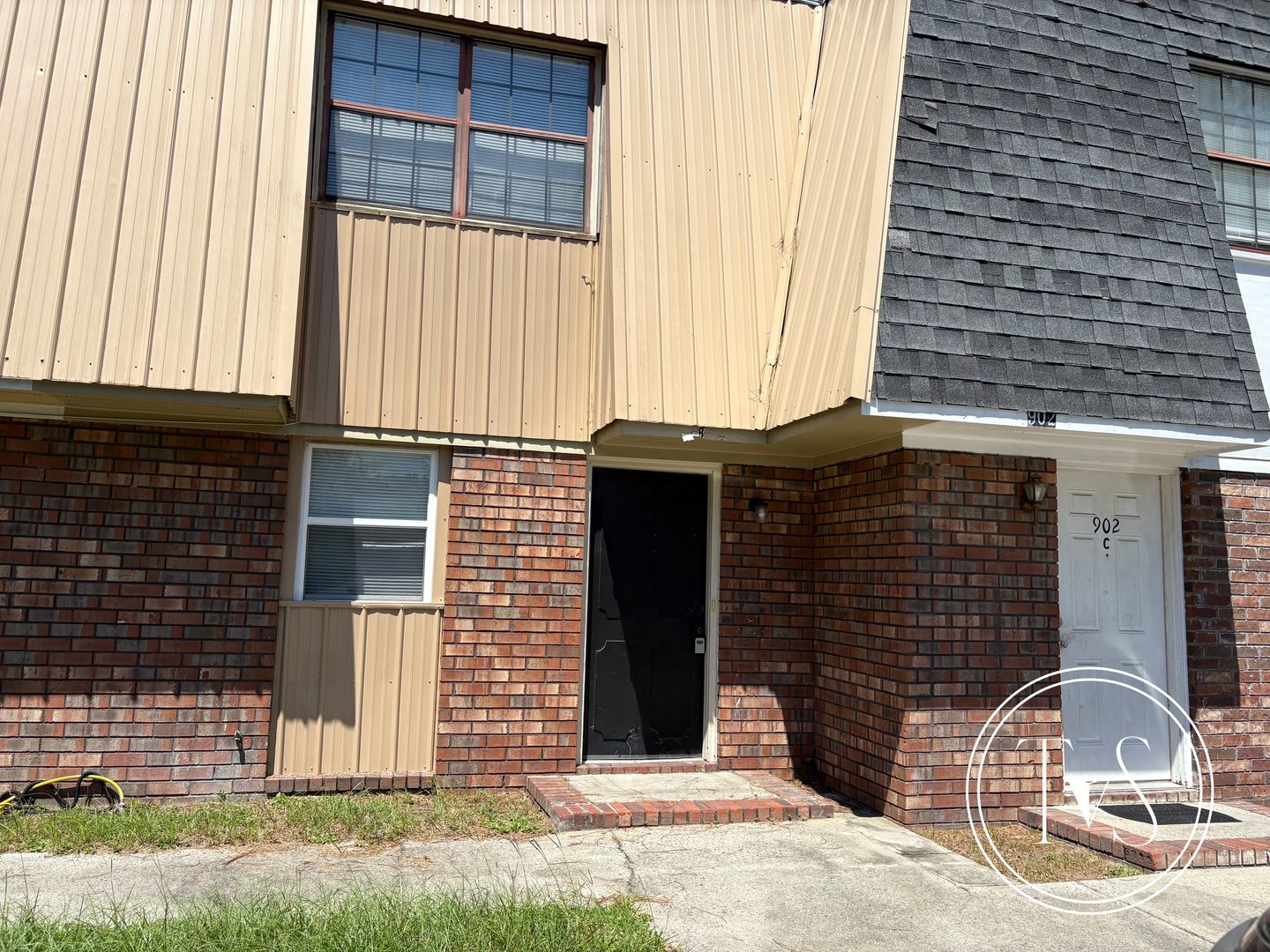 Hinesville House: 902 W. Pine Street, Unit B