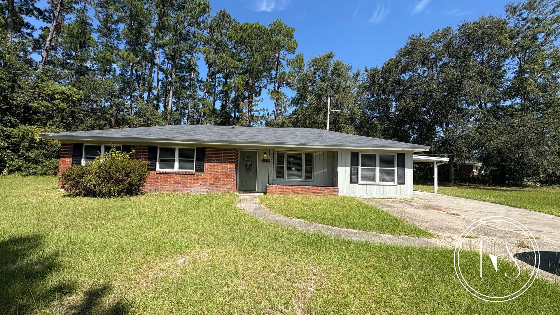 Hinesville House: 14 Palm Drive