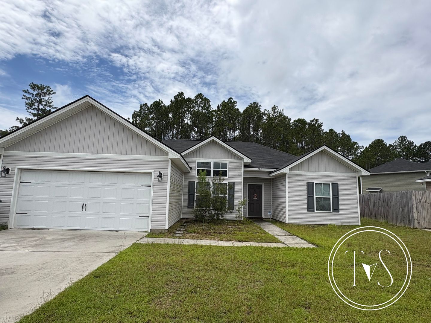 Hinesville House: 244 Grayson Avenue