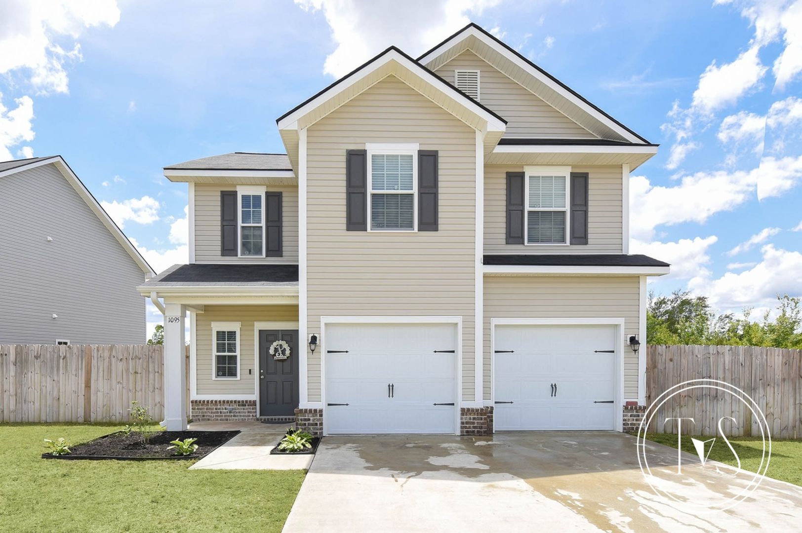 Hinesville House: 1095 Marne Blvd