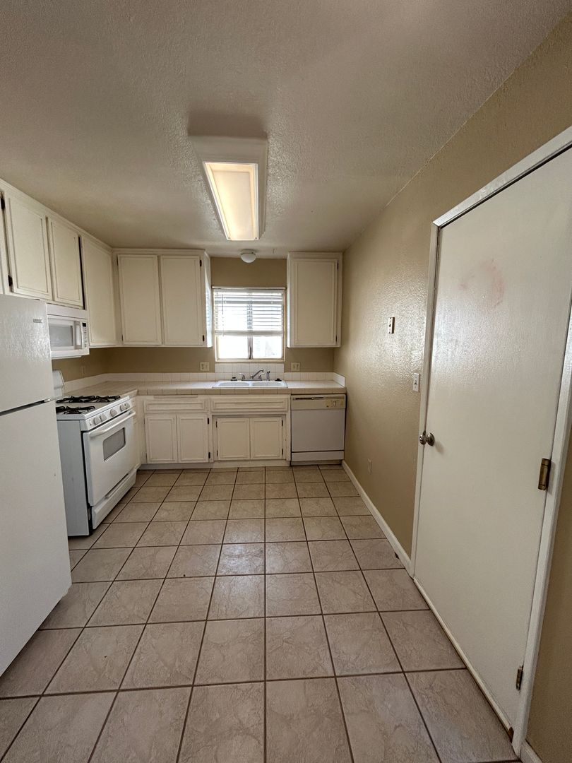 Tehachapi Condo: 1116 Miller Lane
