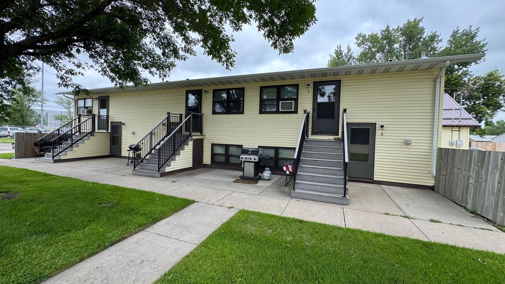 Grand Forks Apartment: 1710 N 7th St.