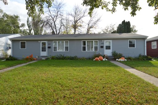 3 Bedroom 1 Bath Side by Side Duplex for Rent! – photo 1