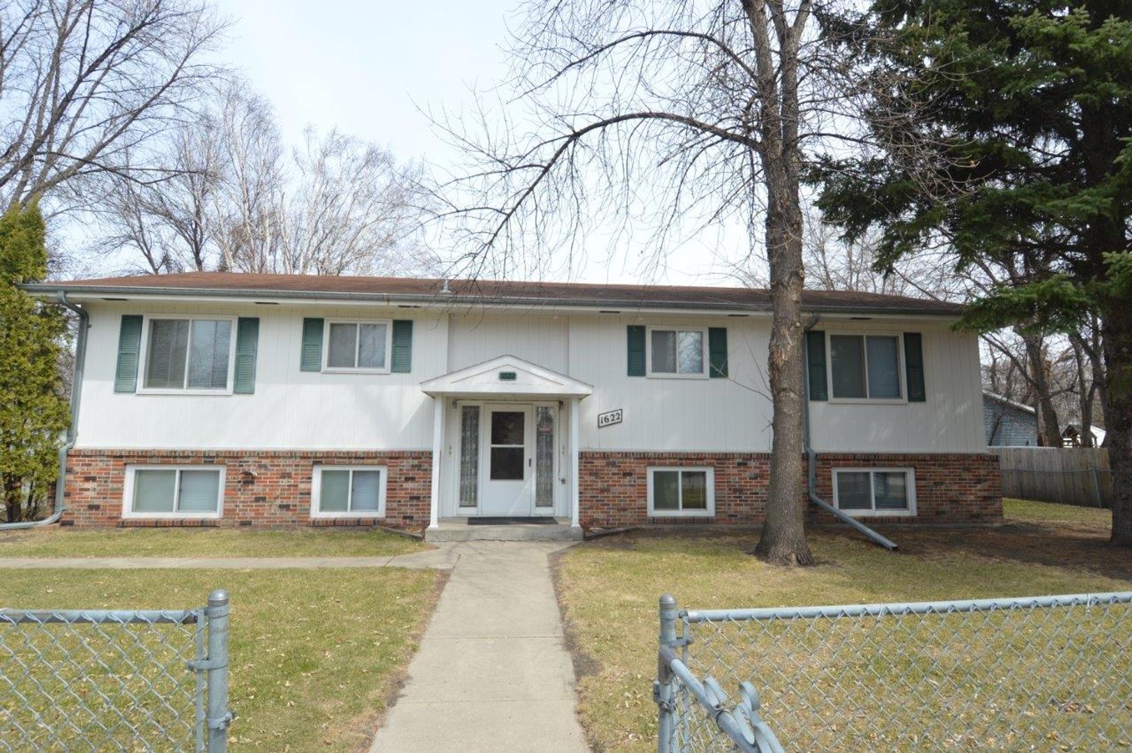 Grand Forks Apartment: 1622 N. 5th St.