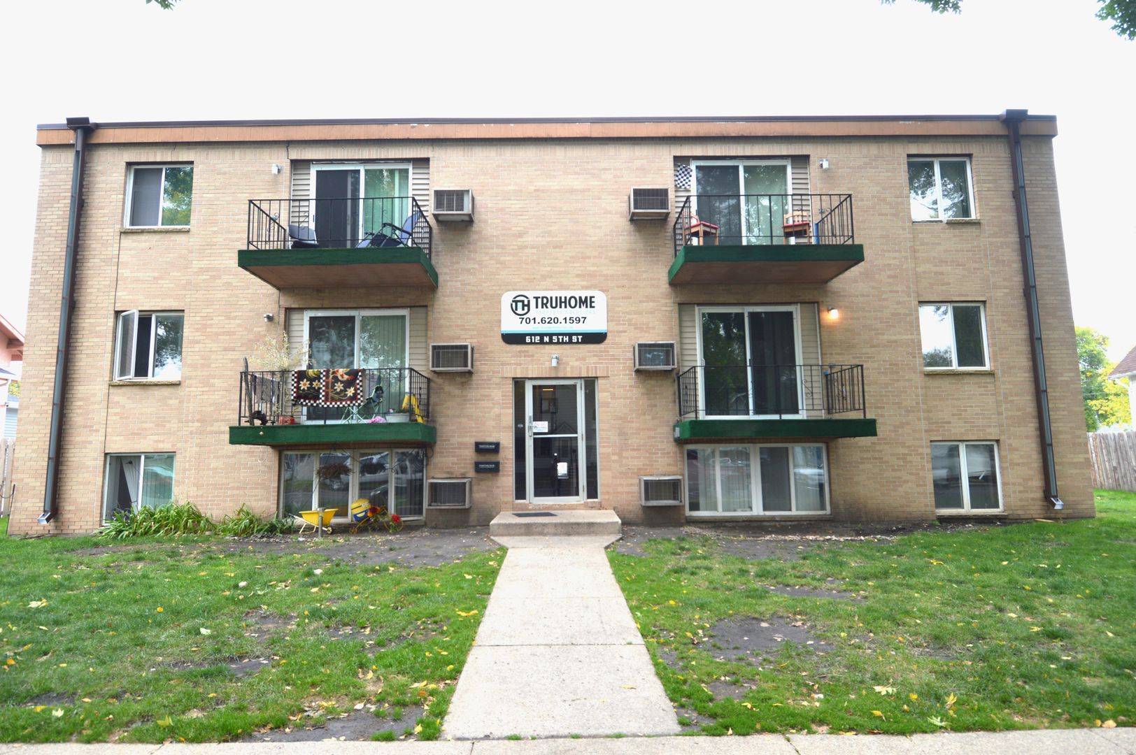 Grand Forks Apartment: 612 N 5th St.
