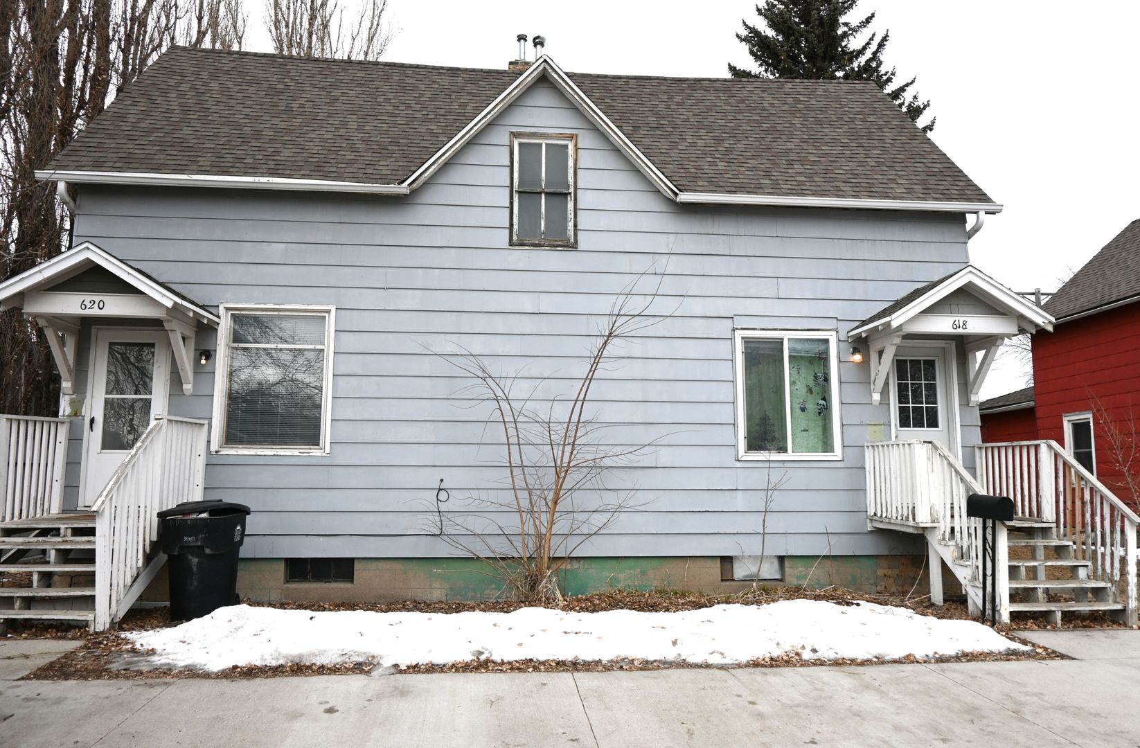 Grand Forks Apartment: 618 8th Ave N.