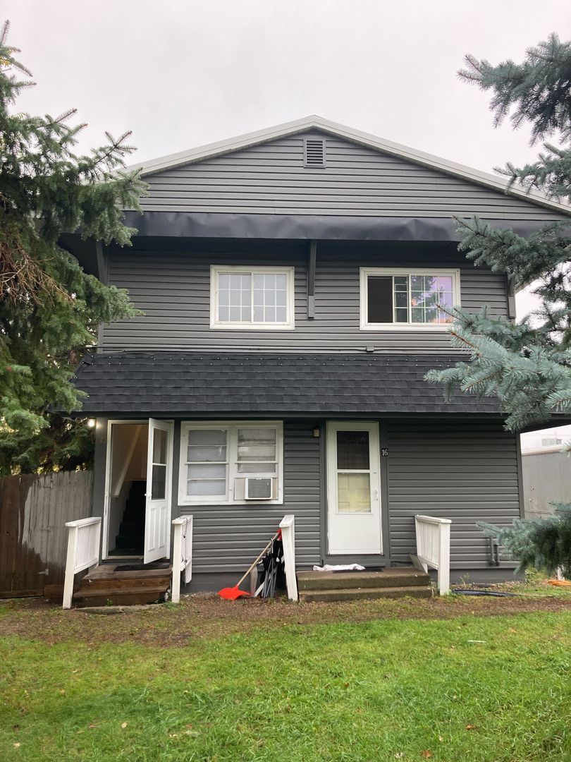 Applewood Apartments