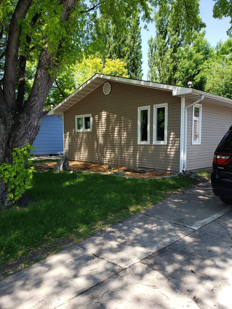 Grand Forks House: 2602 11th Ave S