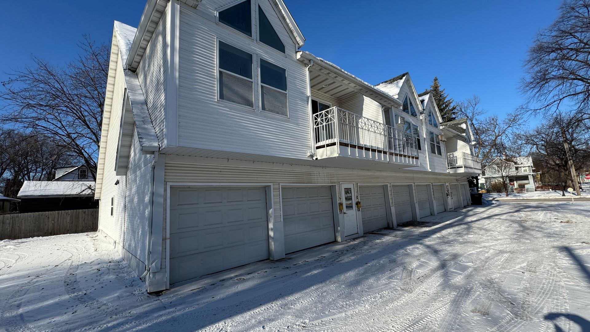 Fargo Apartment: 1334 5th Ave S