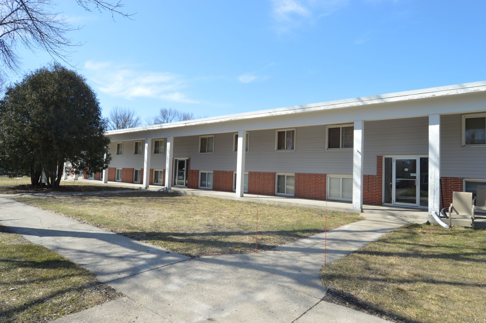 Grand Forks Apartment: 2220 12th Ave N