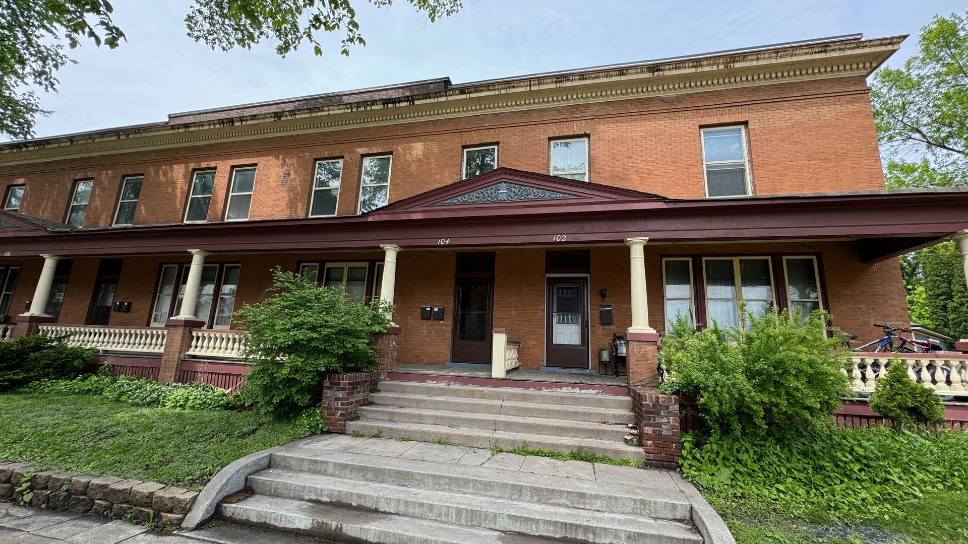 Grand Forks Apartment: 102-108 4th Ave S
