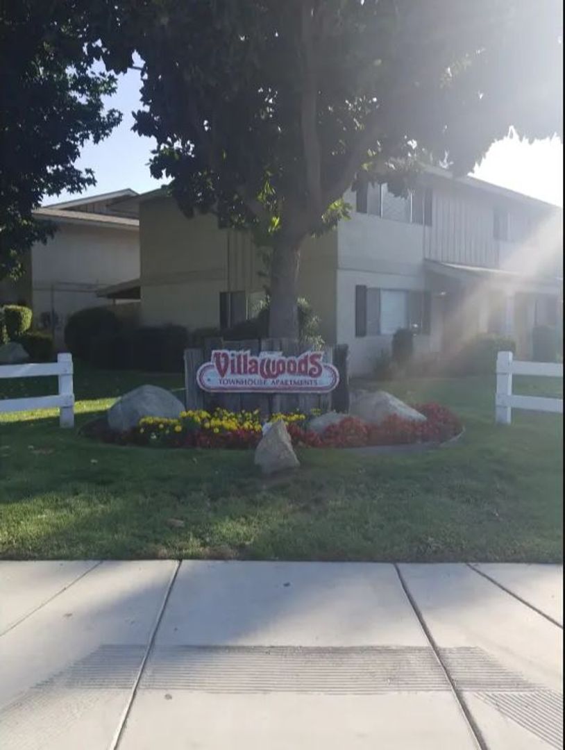 Bakersfield Townhome: 6300 Spice Way