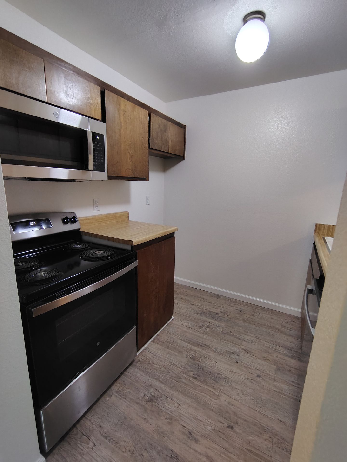 College View Apartments 4 of 12