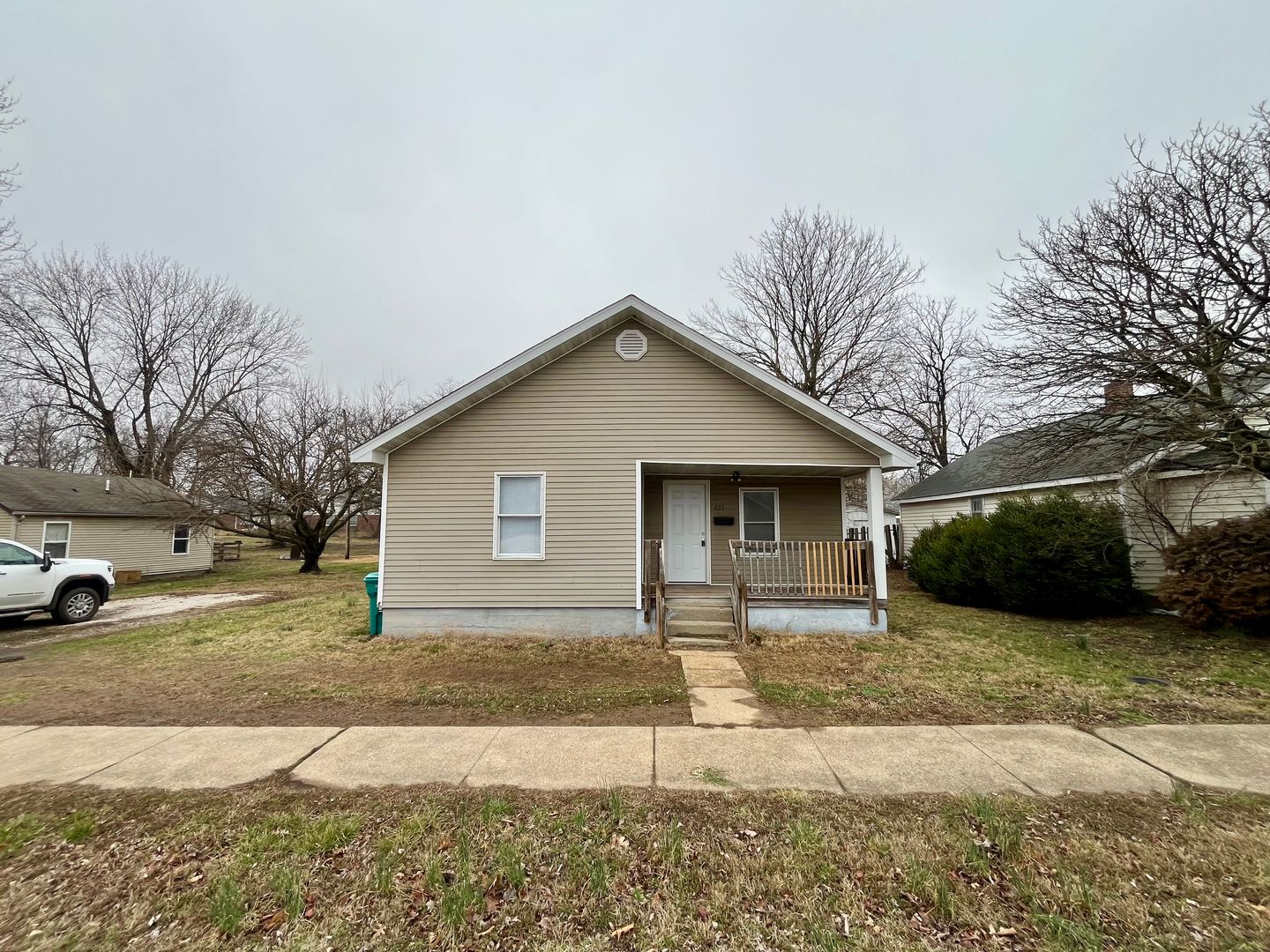 Sullivan House: 235 Elmont Road