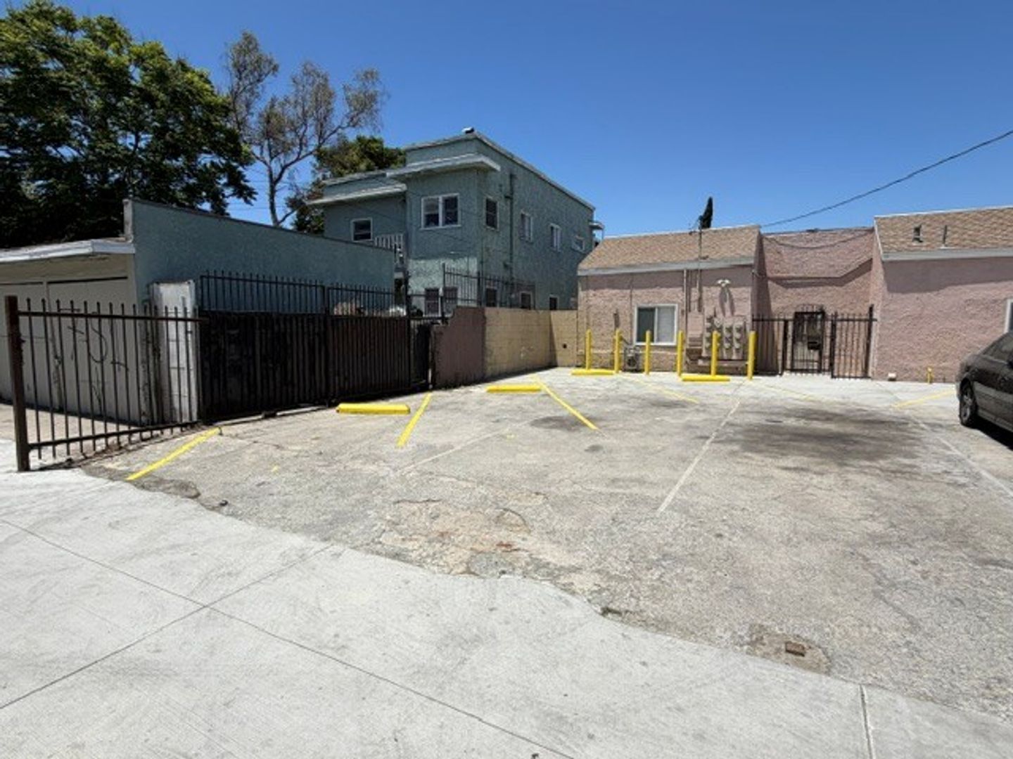 Long Beach Apartment: 842 Alamitos Avenue