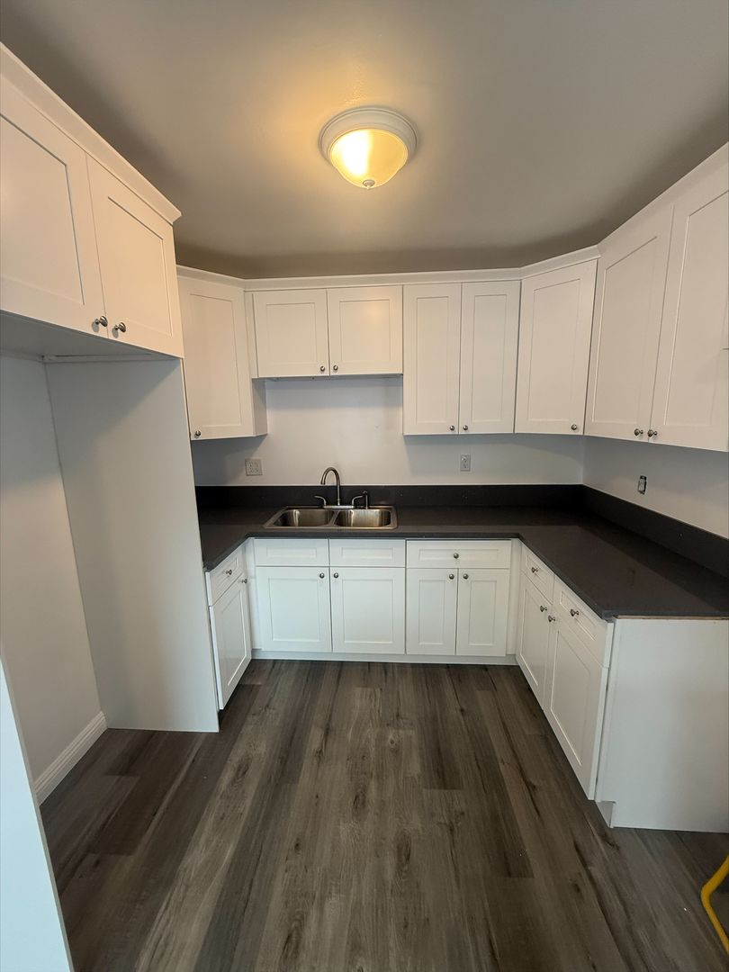 Lynwood Apartment: 11460 Copeland Street