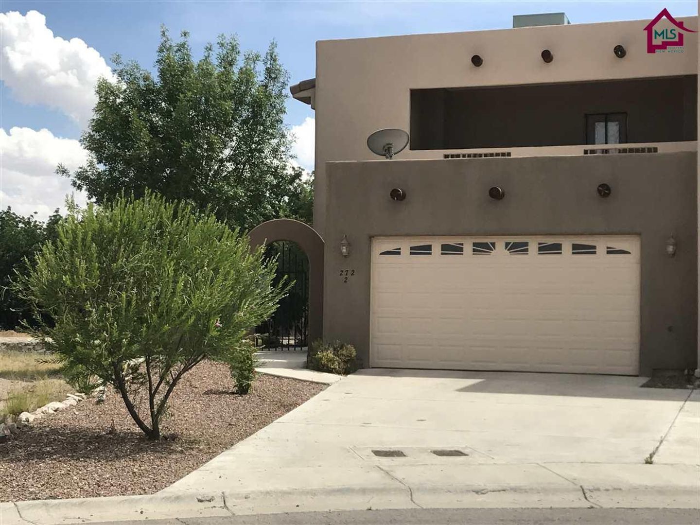 Large Duplex that backs to parks