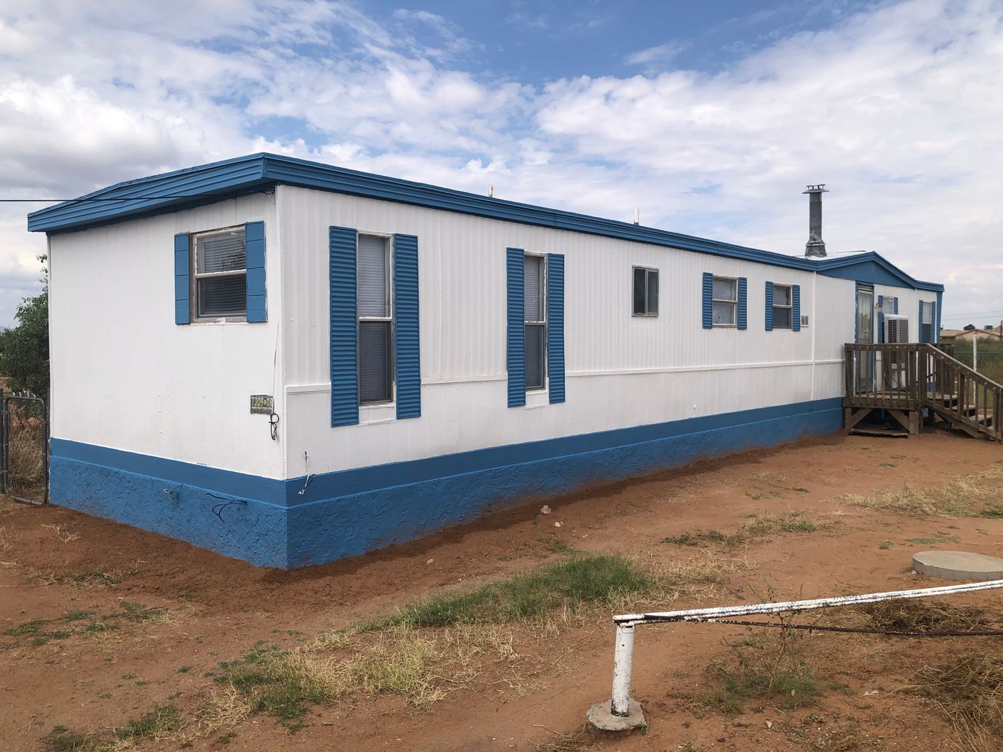 Las Cruces Apartment: 5215 Central Ave