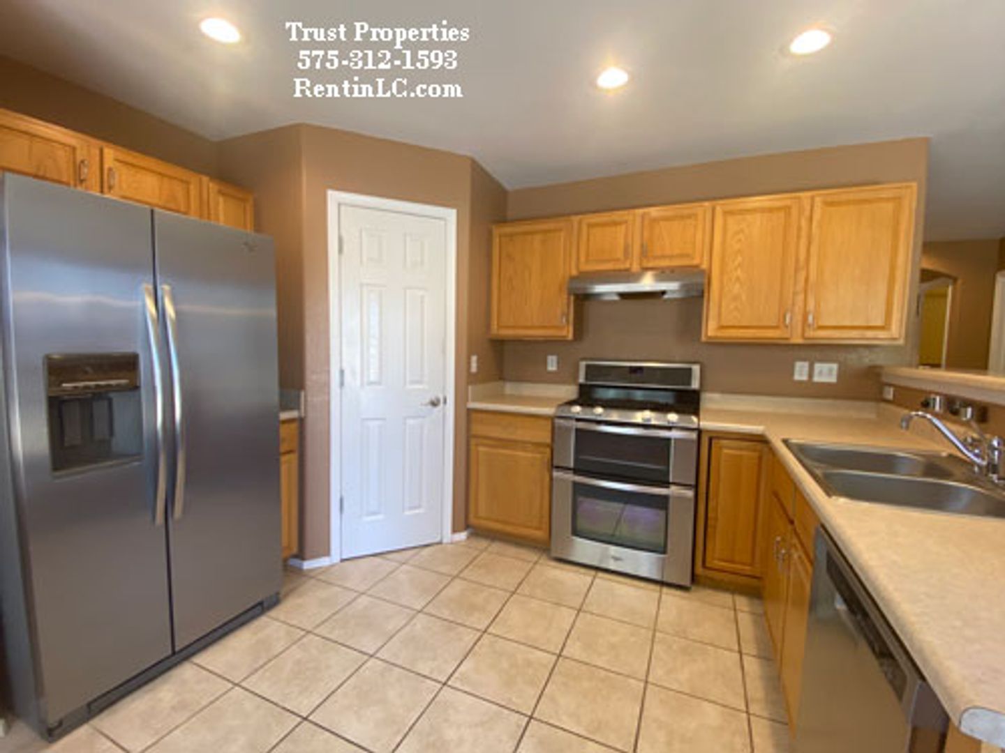 Las Cruces House: 5195 Arena Dr