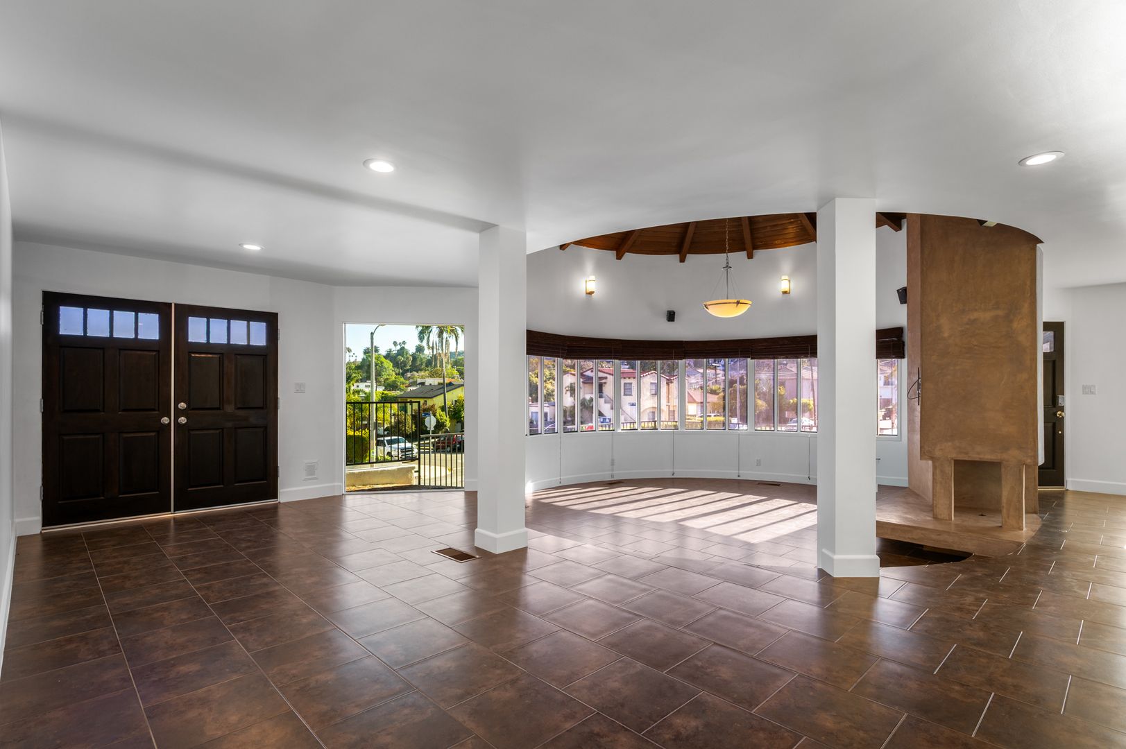 San Pedro Apartment: 1380 West 9th Street