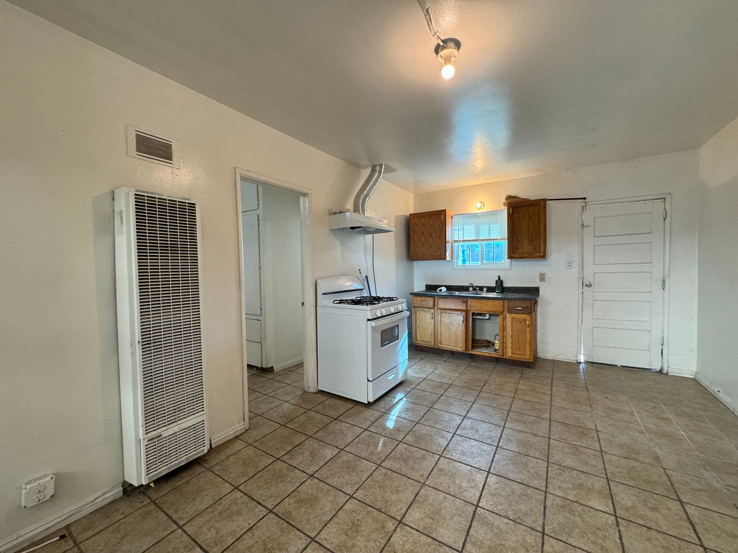 Whittier Apartment: 12614-12622 Lambert Road