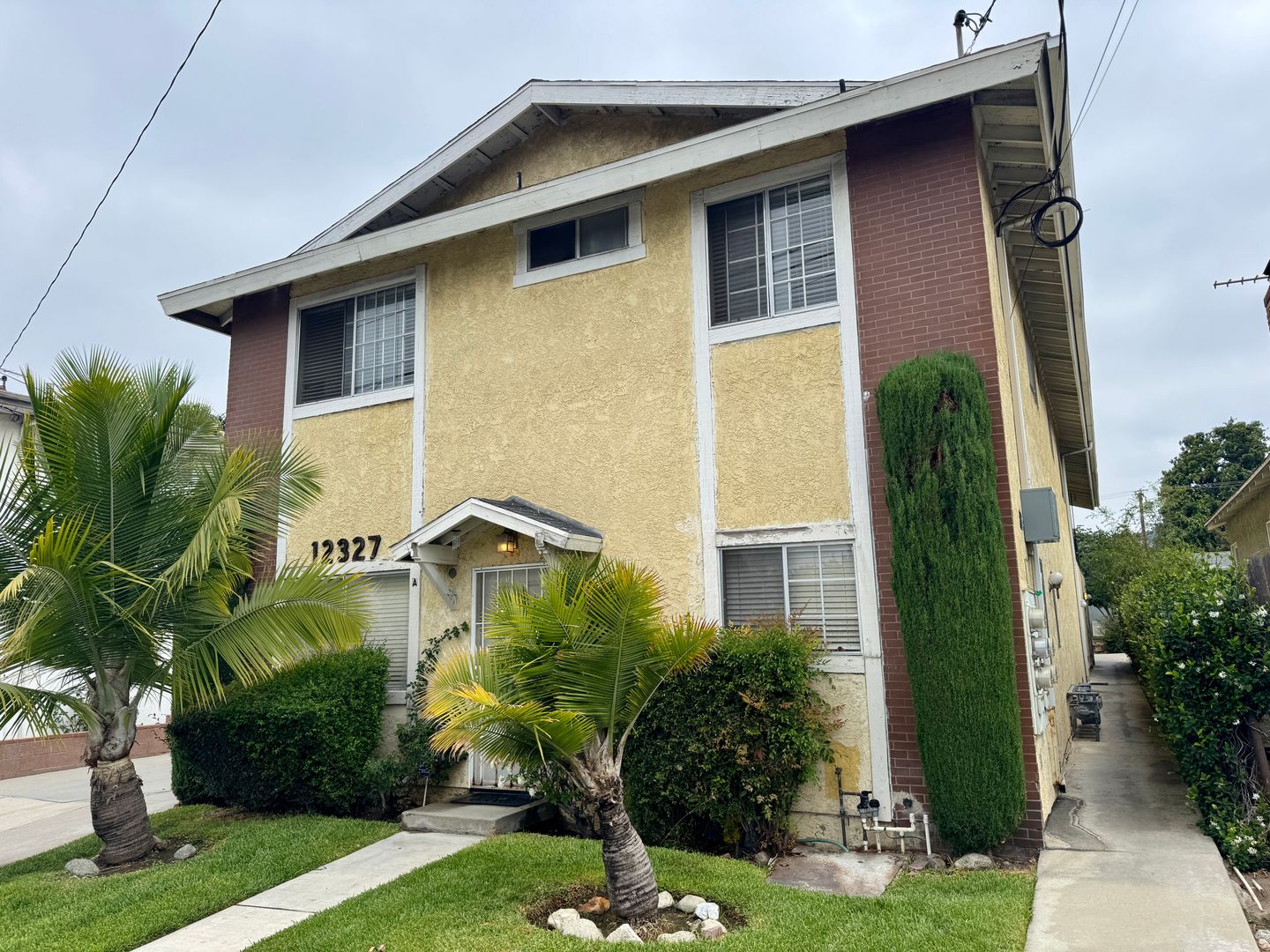 Whittier Apartment: 12327 Beverly Blvd