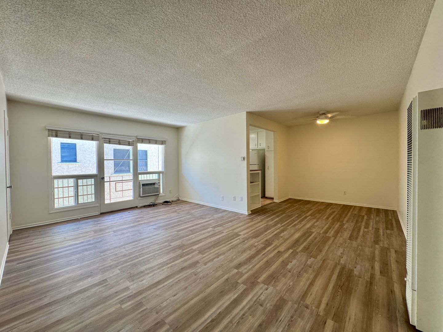 Los Angeles Apartment: 122 N. Croft Avenue