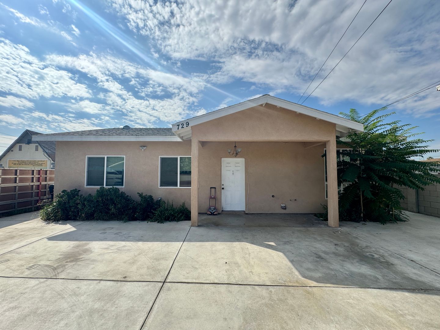 Pomona Apartment: 727 - 729 W 12th St.