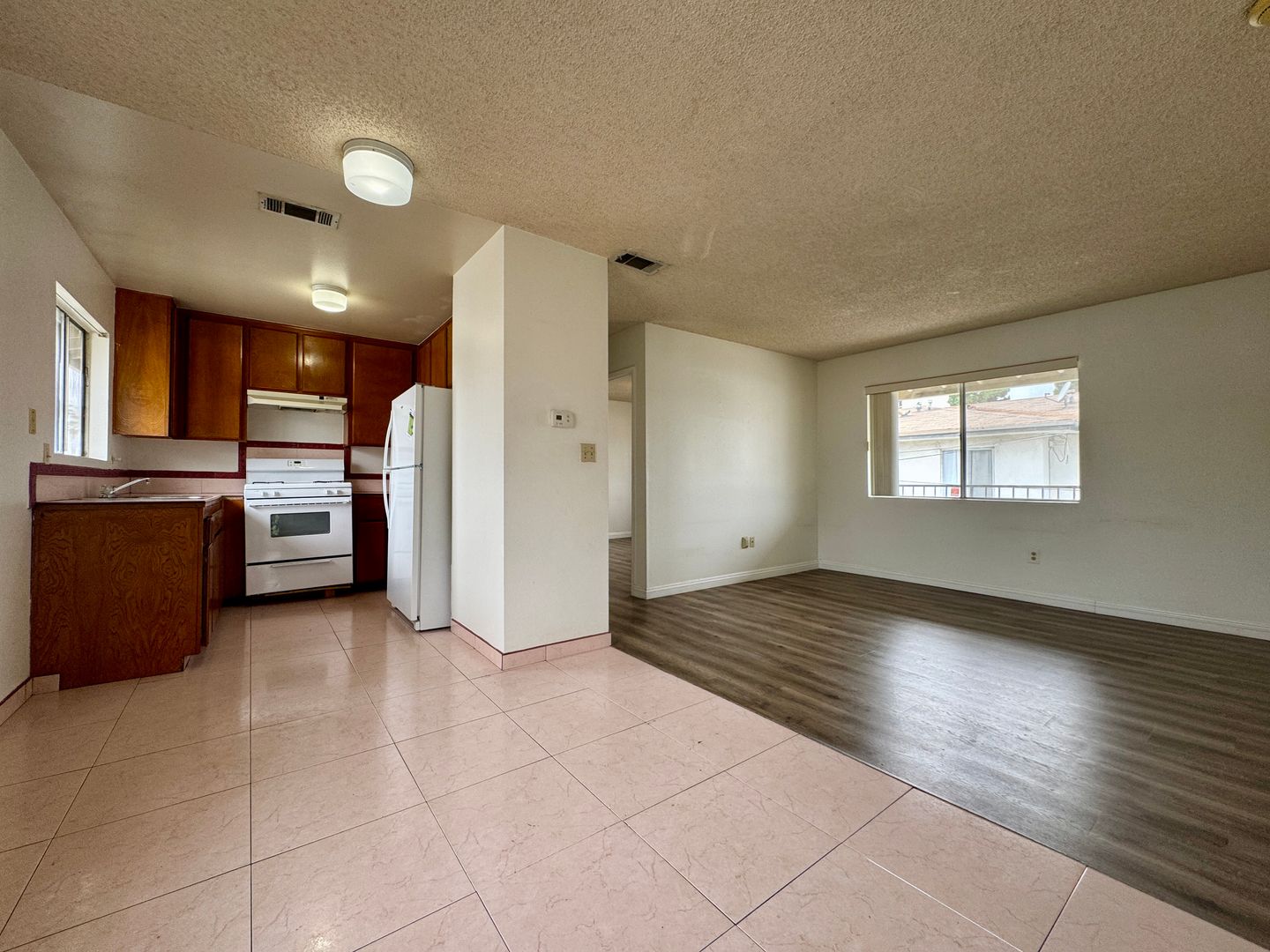 Whittier Apartment: 12327 Beverly Blvd
