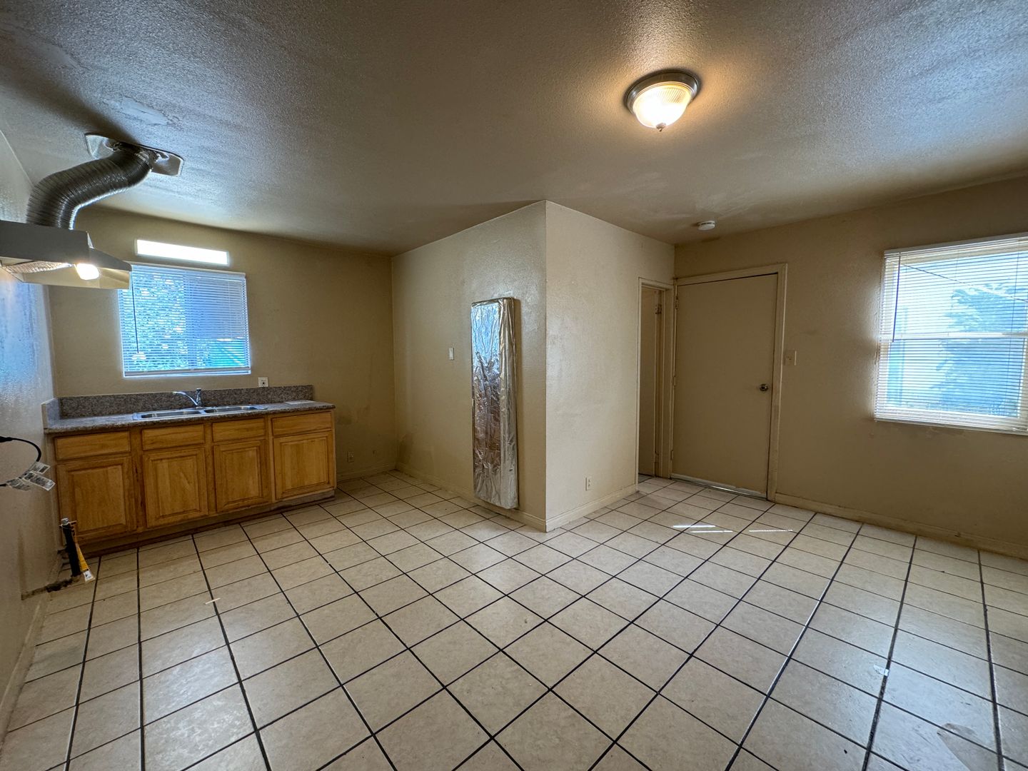 Whittier Apartment: 12614-12622 Lambert Road