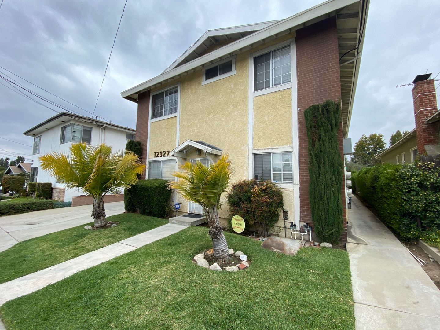 Whittier Apartment: 12327 Beverly Blvd