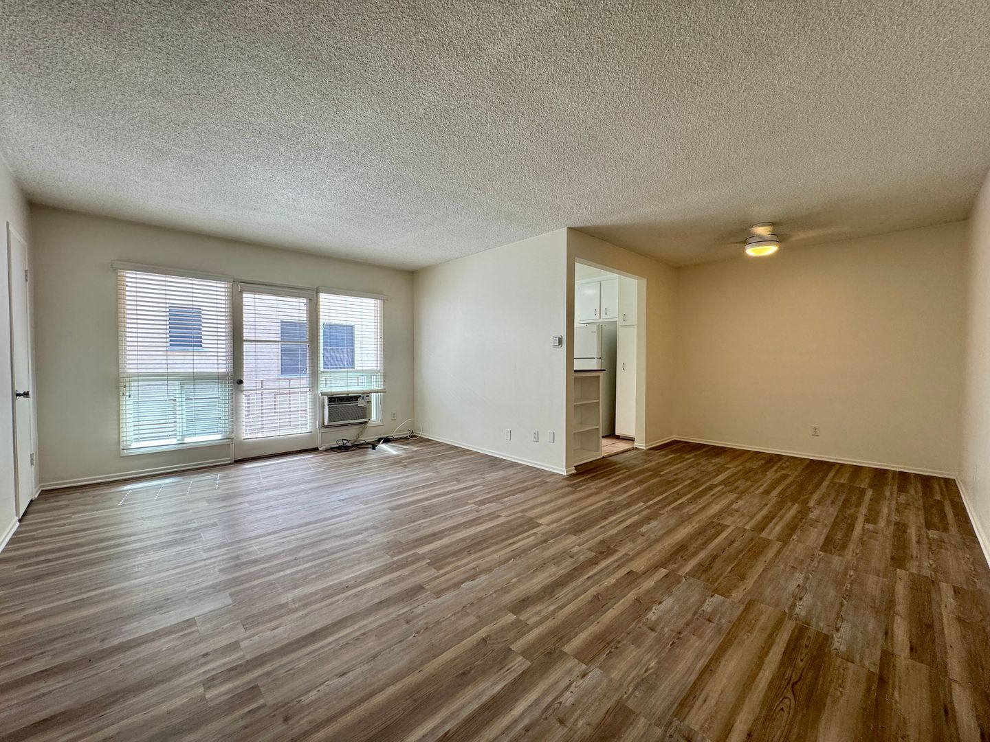 Los Angeles Apartment: 122 N. Croft Avenue