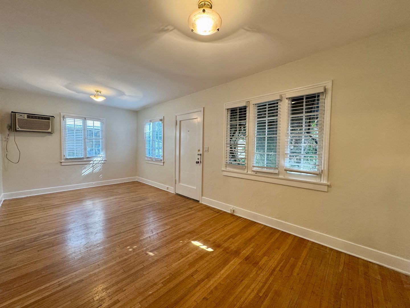 South Pasadena Apartment: 1712-1714 Gillette Crescent Dr.