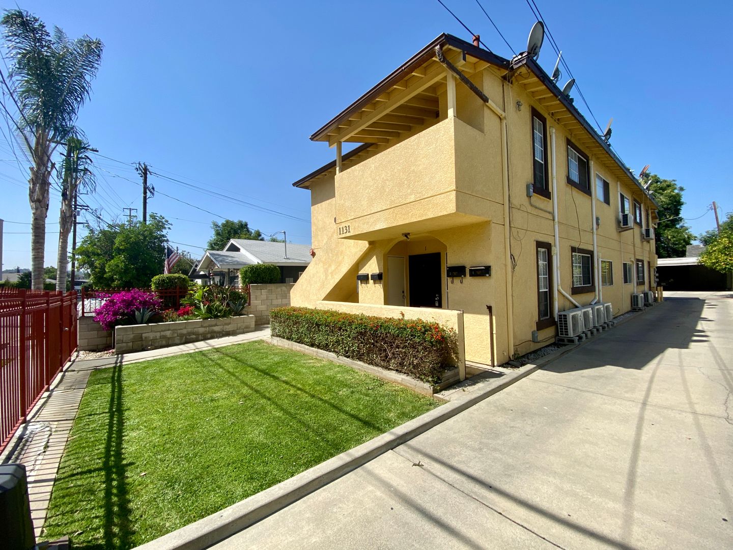 Los Angeles Apartment: 1131 N. Ave. 56