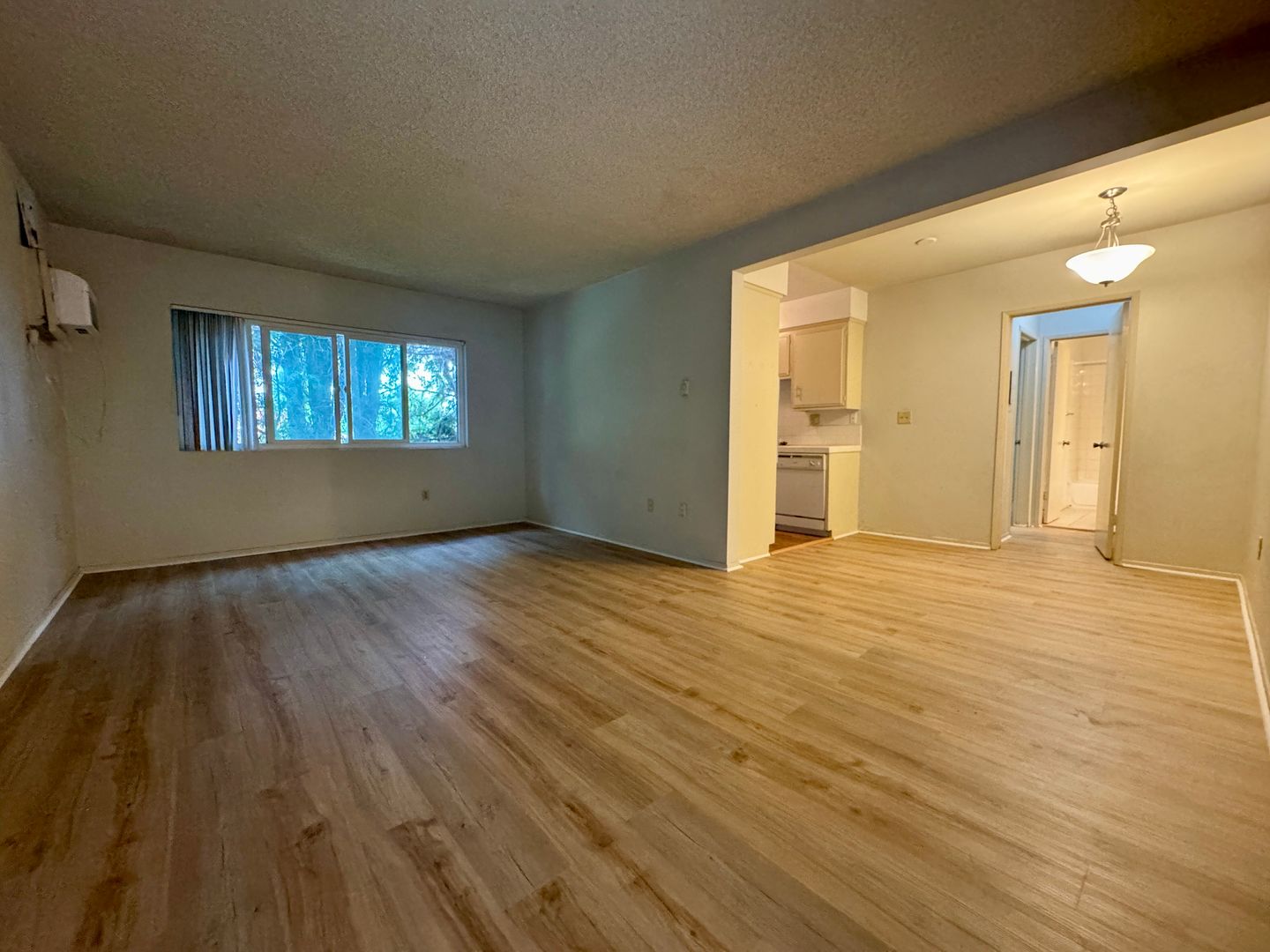 Sierra Madre Apartment: 157 Esperanza Ave.