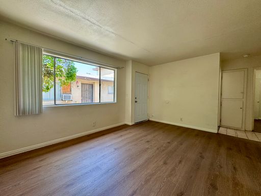 Two Bedroom/One Bathroom El Monte Apartment with Washer in Dryer Hookups in Unit