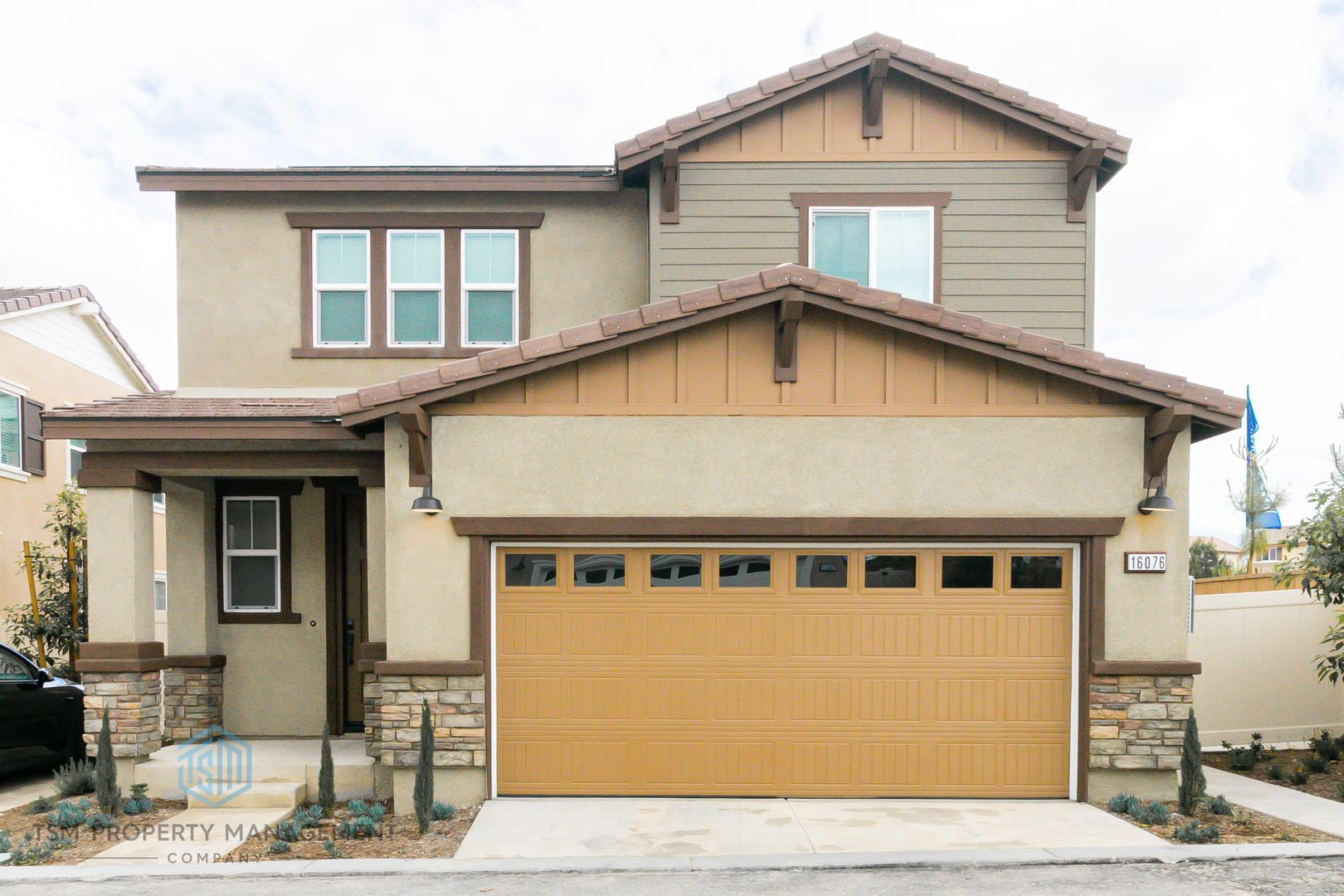 Fontana House: 16076 Jaegar Ln