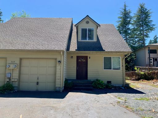Roommate-Style 2 Bed 2.5 Bath Duplex in Private Location – photo 1