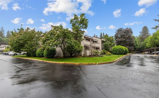 14200 NE 171st St #A106, Woodinville, WA 98072