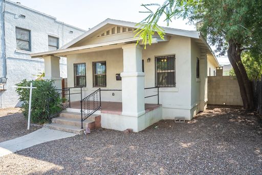 New 6 bd/3 ba Home across the street from Campus! – photo 1