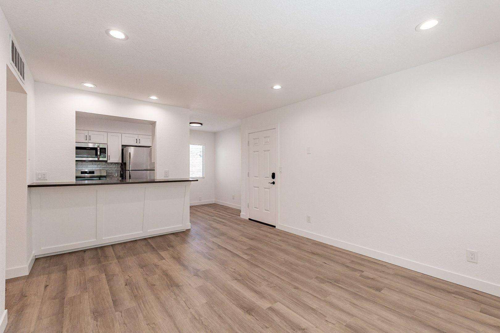 Tucson Apartment: 804-870 E. 10th St. ( 804, 806, 808, 810, 812, 814, 860, 862, 864, 866, 868, 870 )