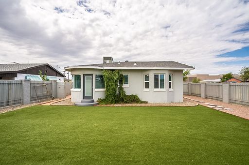 6 BR/3 BA house w/ Jacuzzi less than 1 mile from the UofA! – photo 1