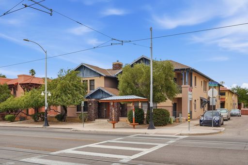 Great location! 2 bed 2 bath Pre-leasing for AUGUST! – photo 1
