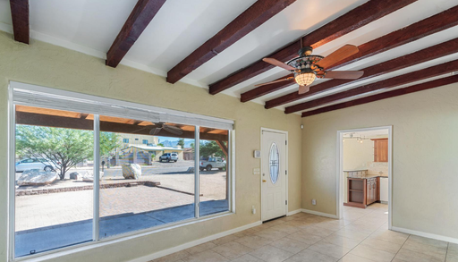 4 bed, 2 bath less than a mile to campus! Pre-leasing for August 2027! – photo 1