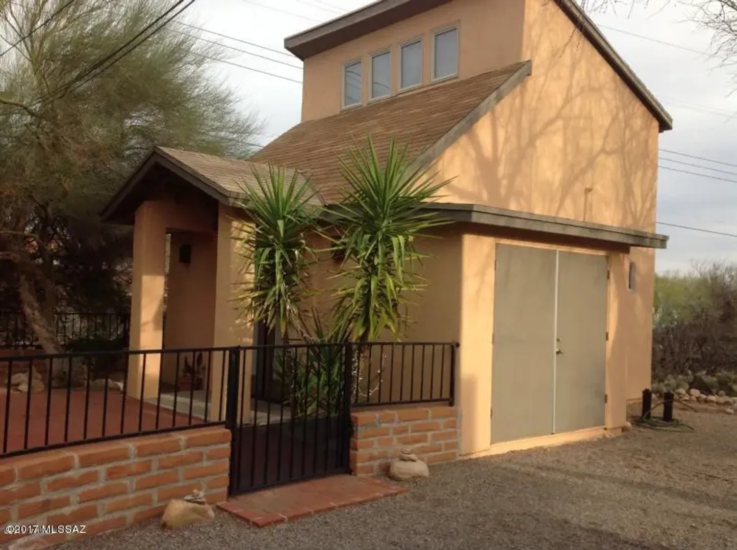 Tucson House: 6720 N Andrea Doria #2