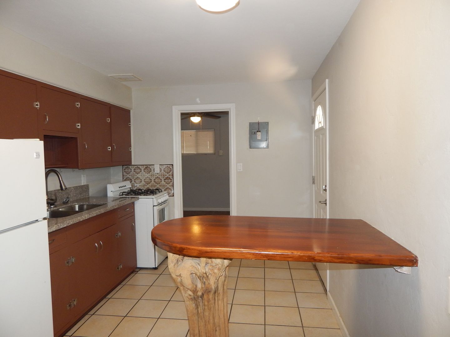 Tucson House: 1166 N Rosemont Blvd #2