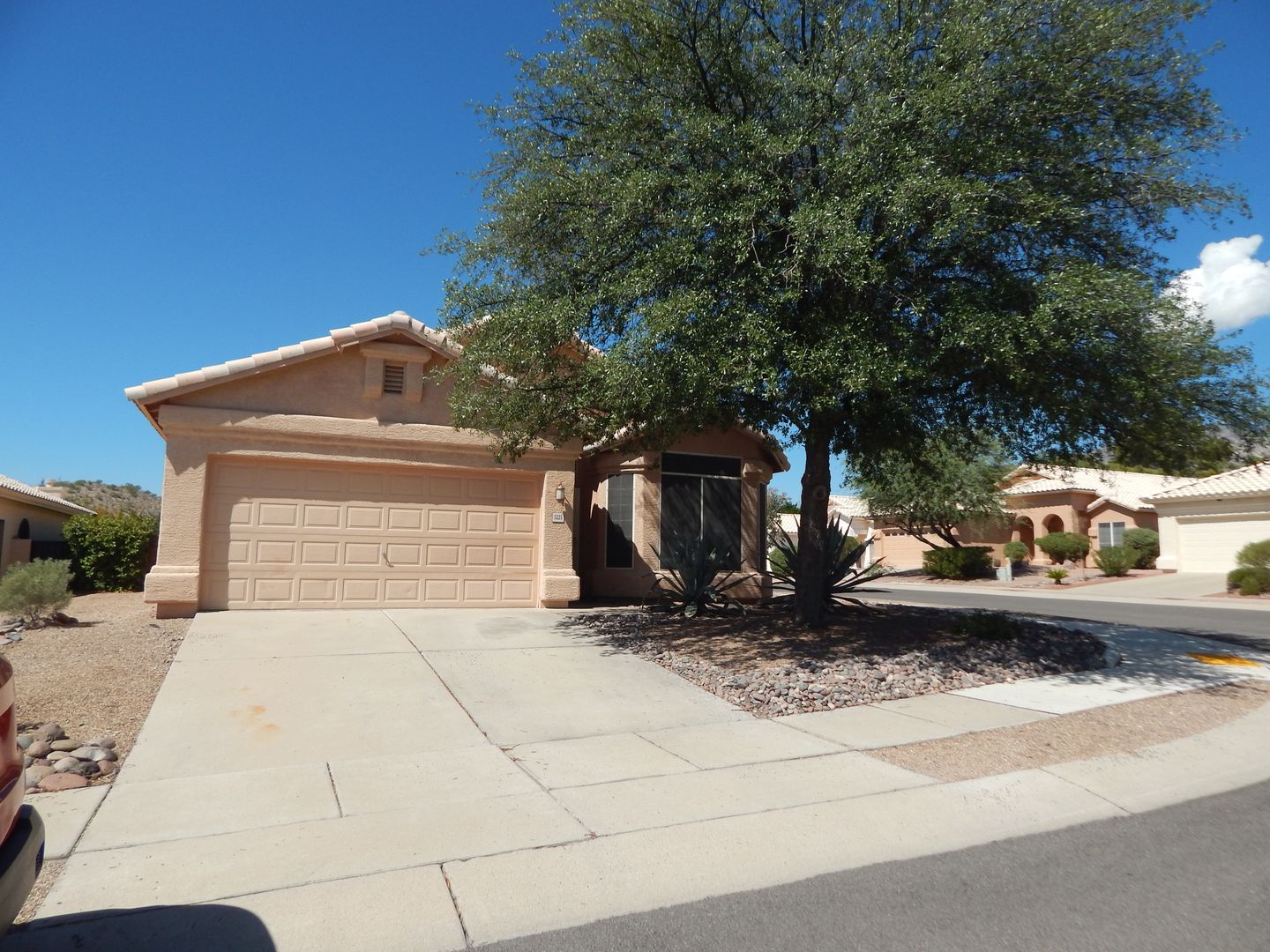 Tucson House: 5225 N Standing Rock Pl